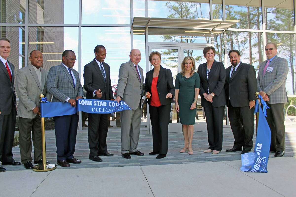 Lone Star celebrates new facility in Atascocita