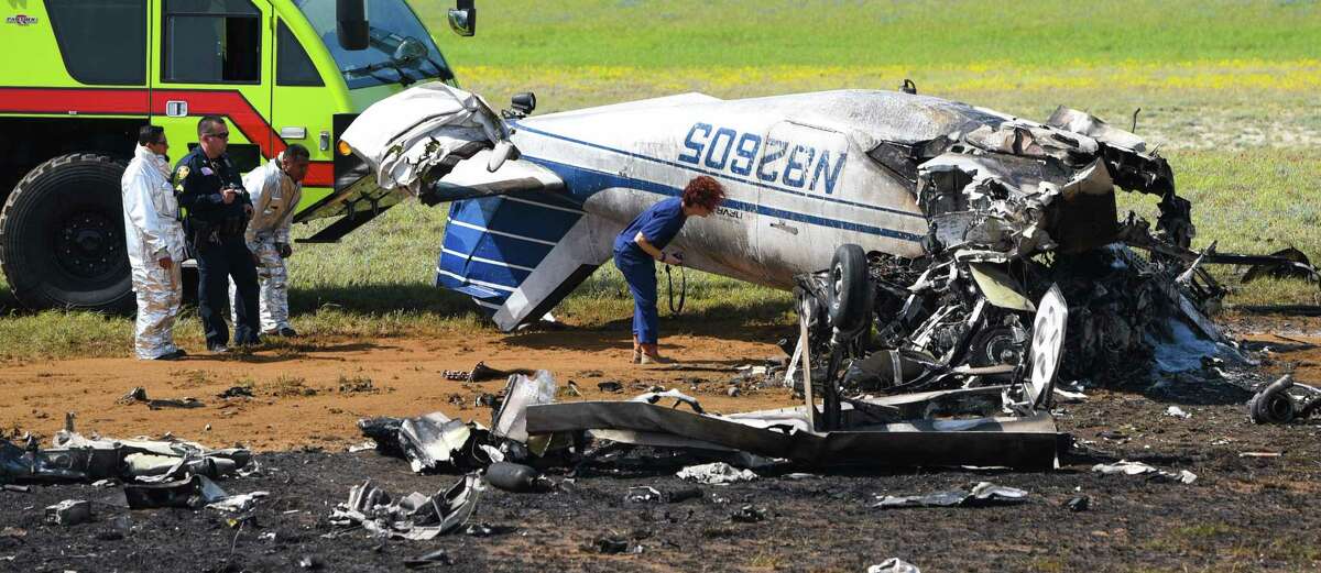 Officials ID victims in Laredo plane crash that killed two