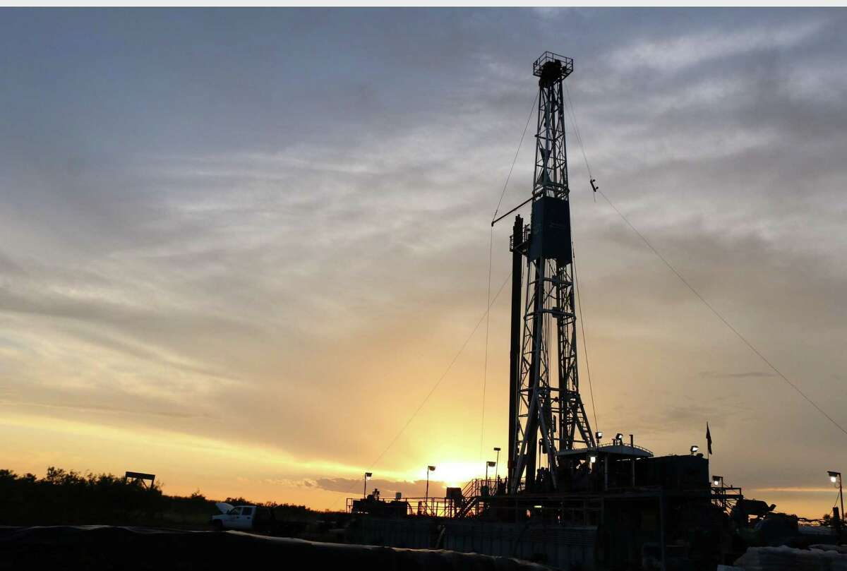 Patriot Energys Barkers Trust #1 well drilling in the Permian Basin in West Texas (PRNewsFoto/Patriot Energy, Inc.)