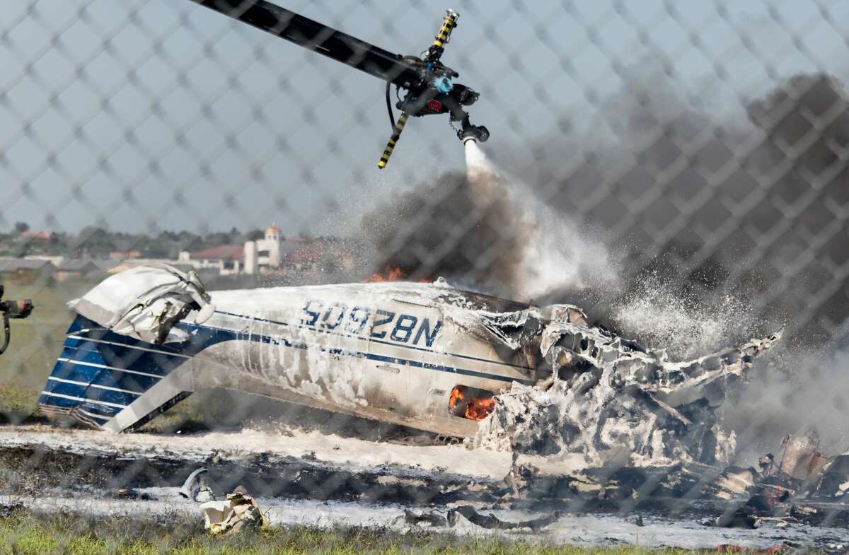 Officials ID victims in Laredo plane crash that killed two