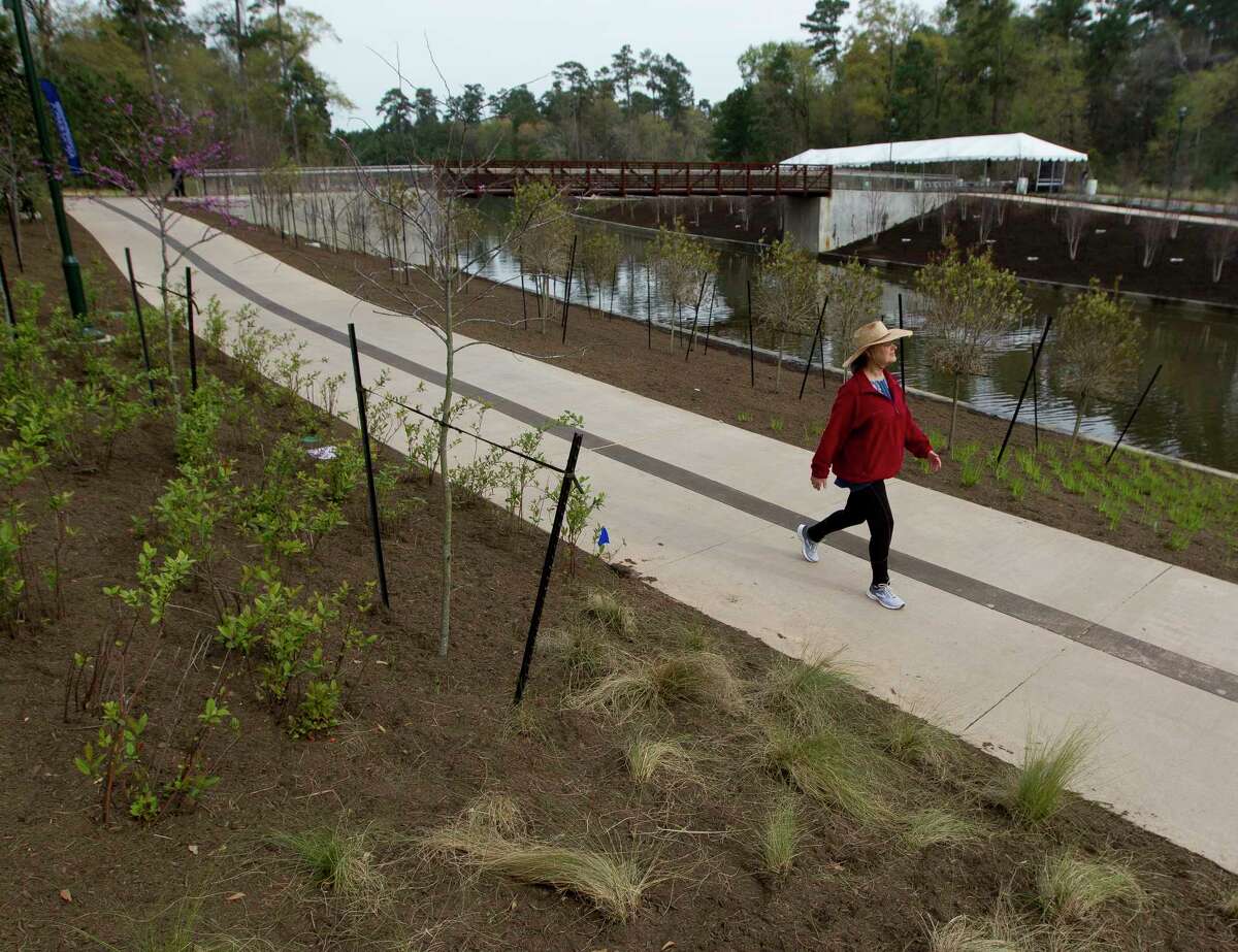 Walkable Houston: The Woodlands Waterway