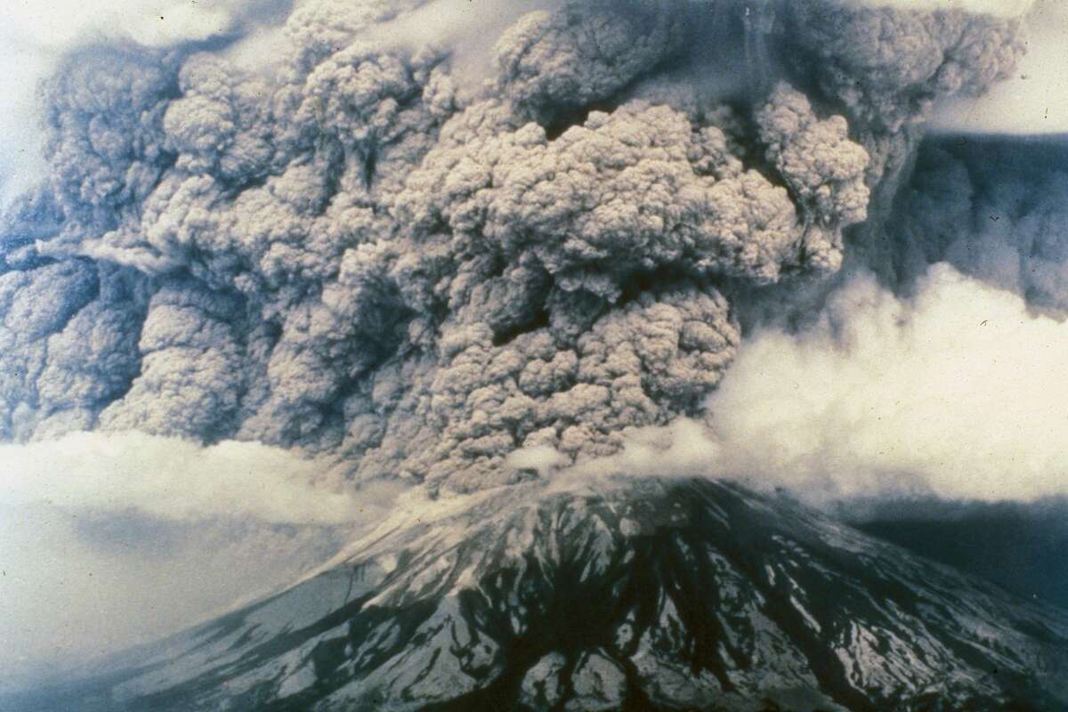 Mount St. Helens Erupts: A 1980 Disaster When Washington Got Off Lucky ...