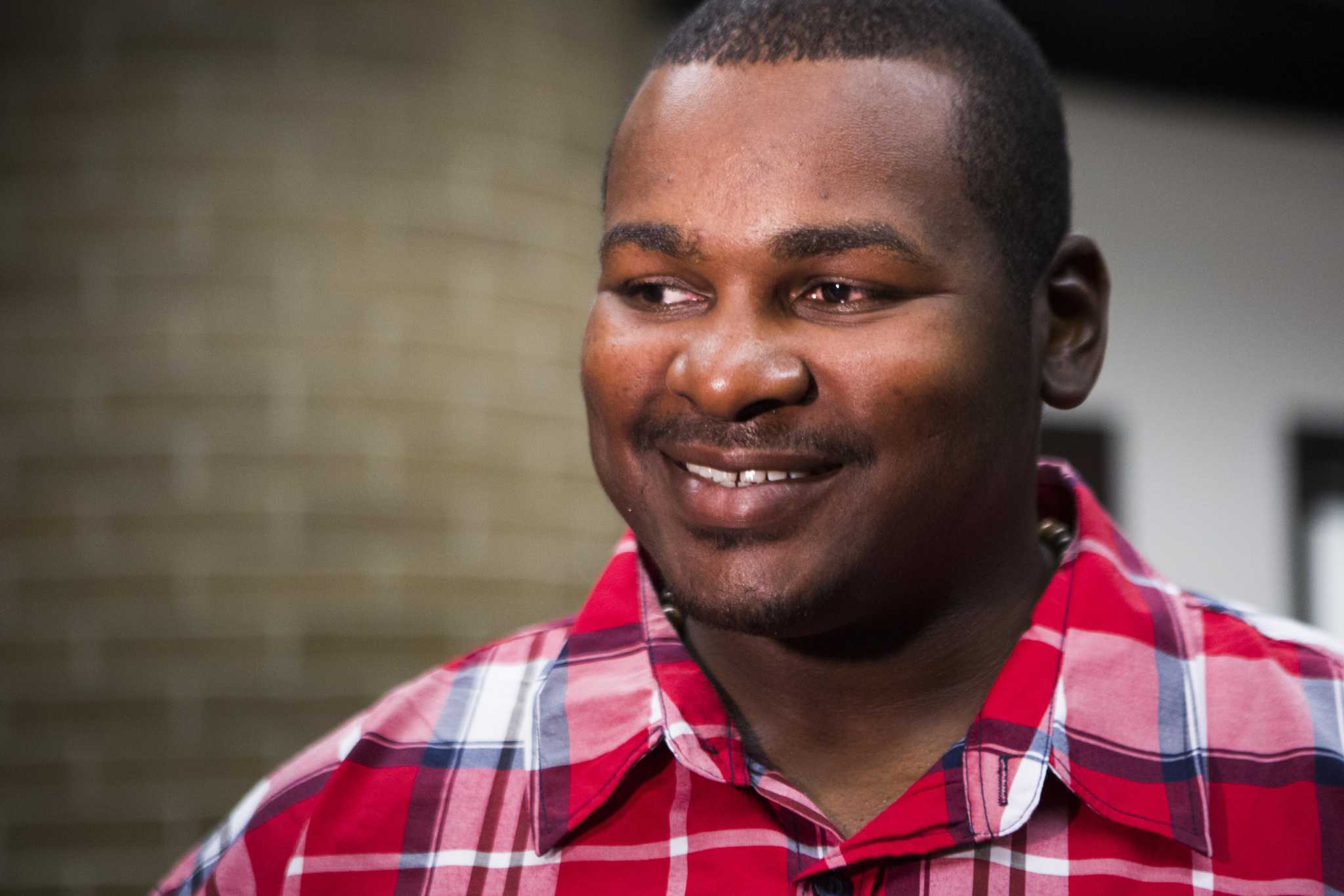 TX Supreme Court orders comptroller to pay Alfred Brown for time he spent behind bars - Vimarsana News