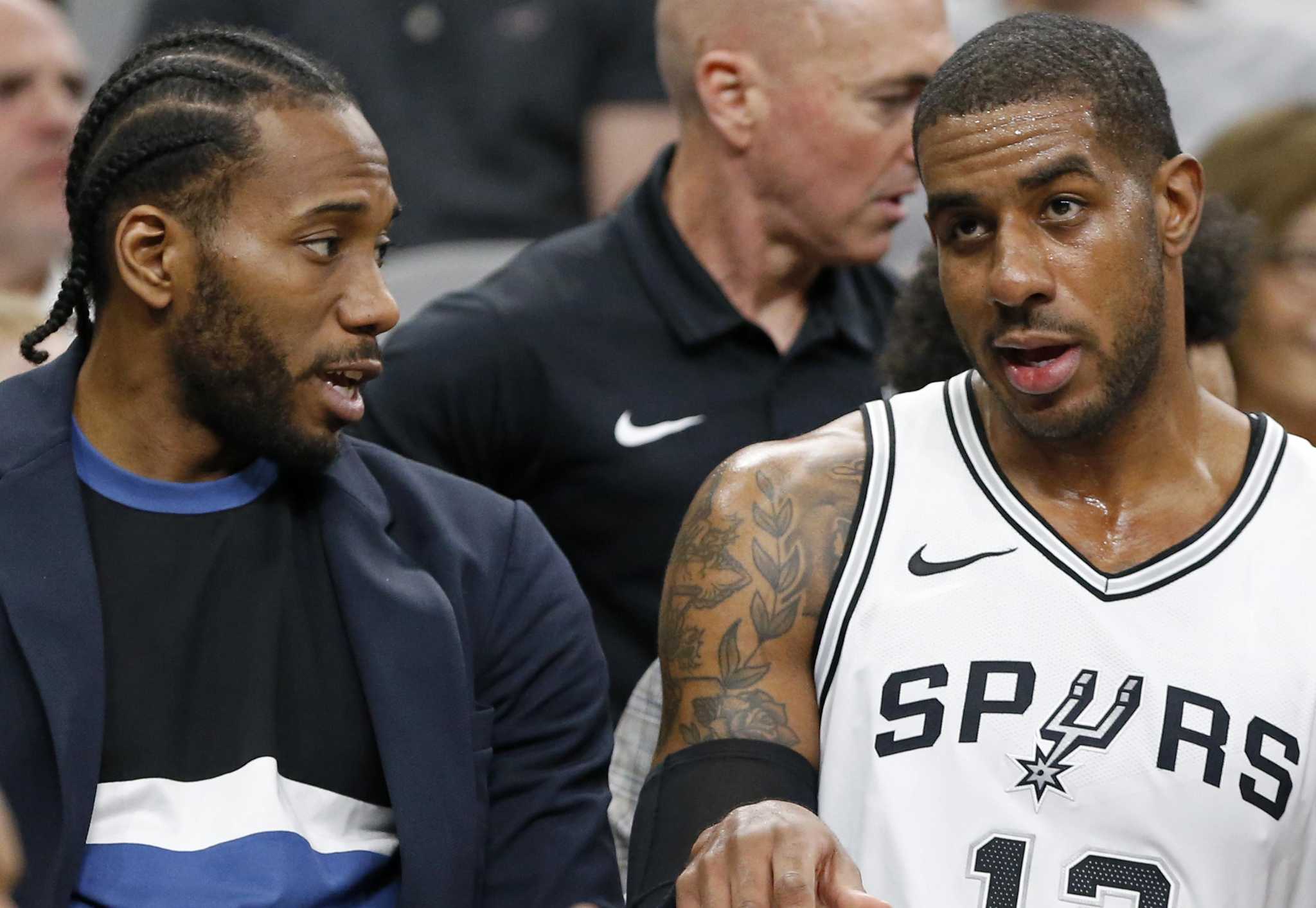 Spurs' Leonard back in New York to rehab lingering quad injury