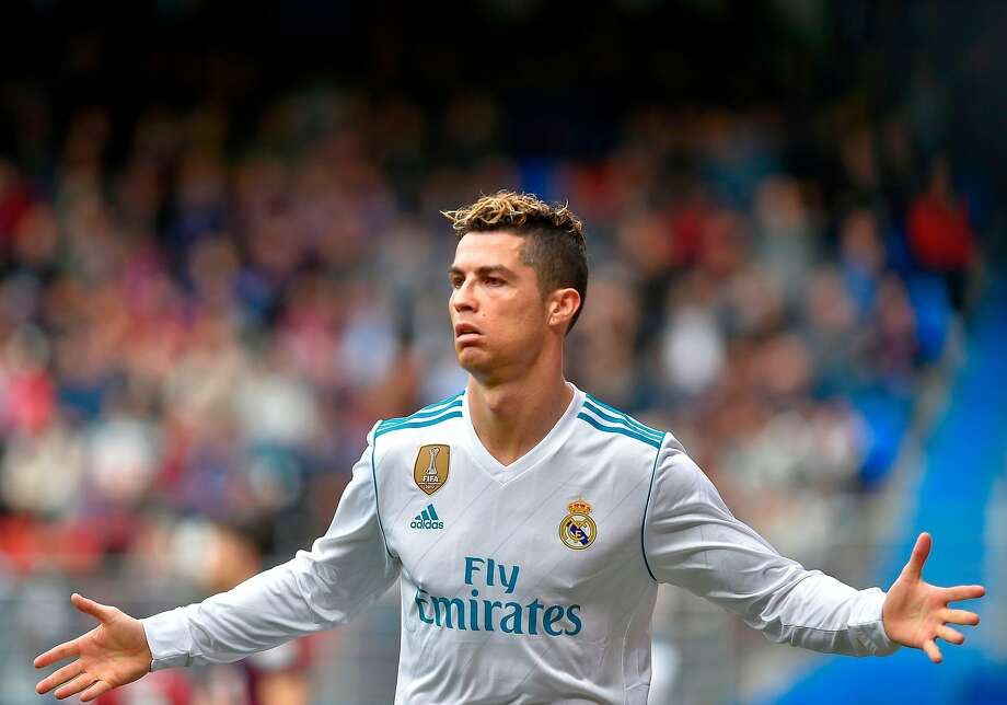 Real Madrid’s Cristiano seems to ask the crowd “Are you not entertained?” after scoring twice. Photo: ANDER GILLENEA, AFP/Getty Images