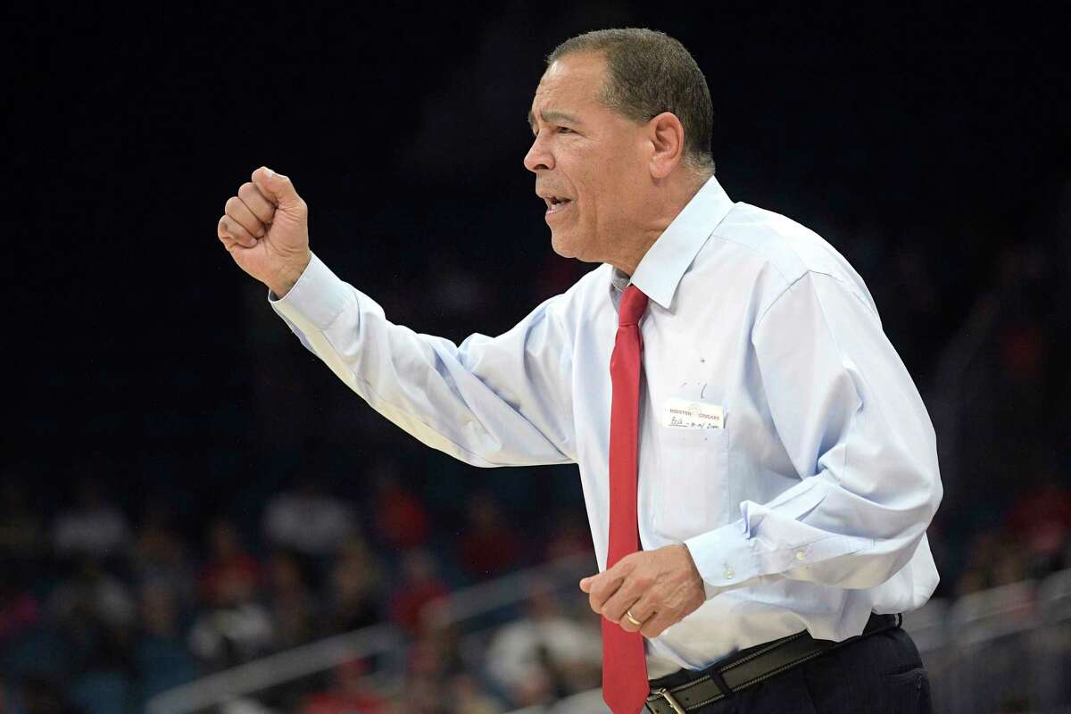 Houston head coach Kelvin Sampson reacts to a play during the first half of an NCAA college basketball championship game against Cincinnati at the American Athletic Conference tournament Sunday, March 11, 2018, in Orlando, Fla. (AP Photo/Phelan M. Ebenhack)