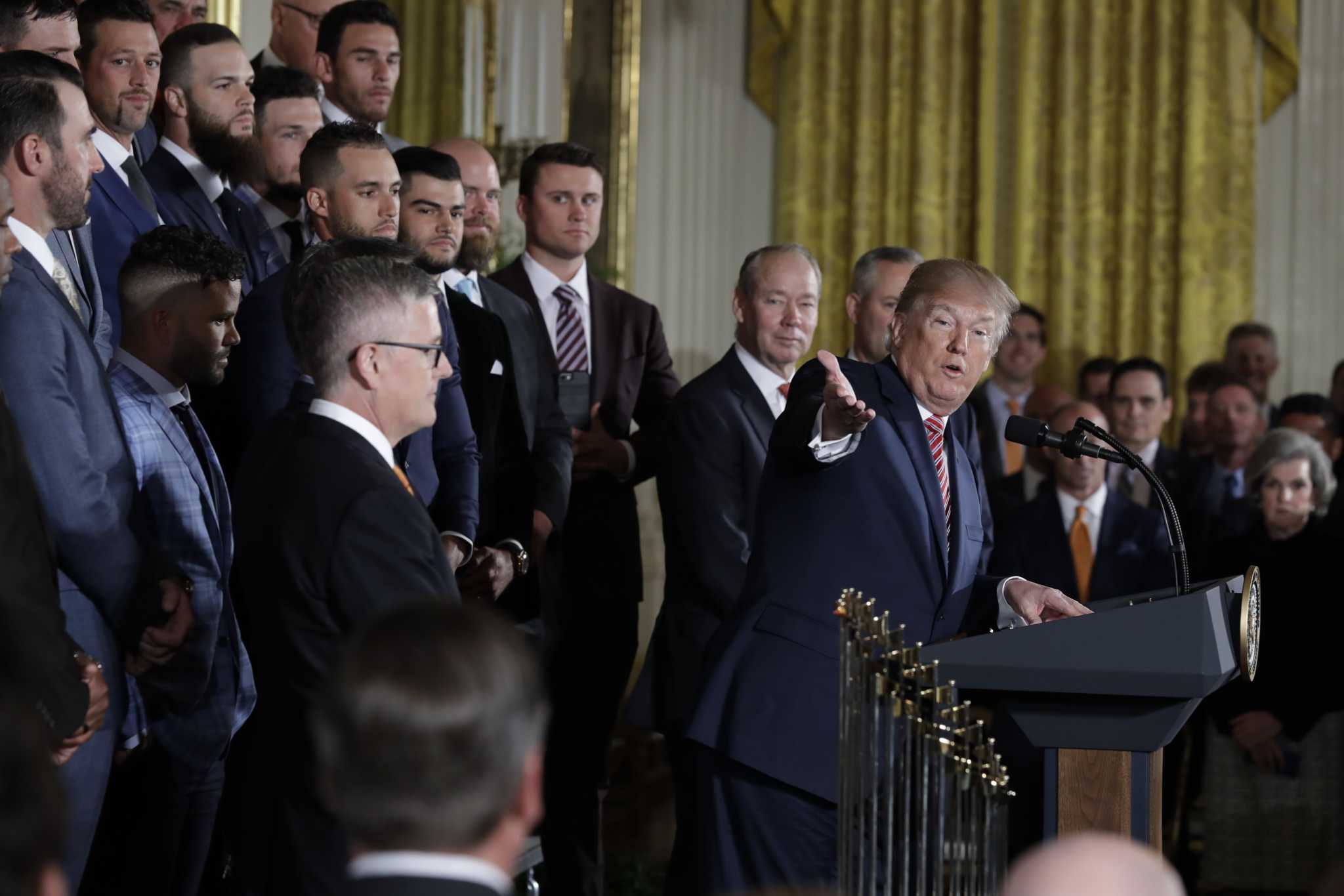 Astros, without Carlos Correa, visit White House