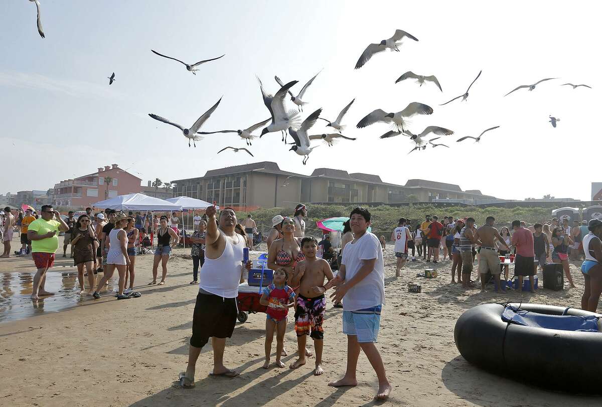 South Padre Island Performers Let Loose For Spring Break In Social 