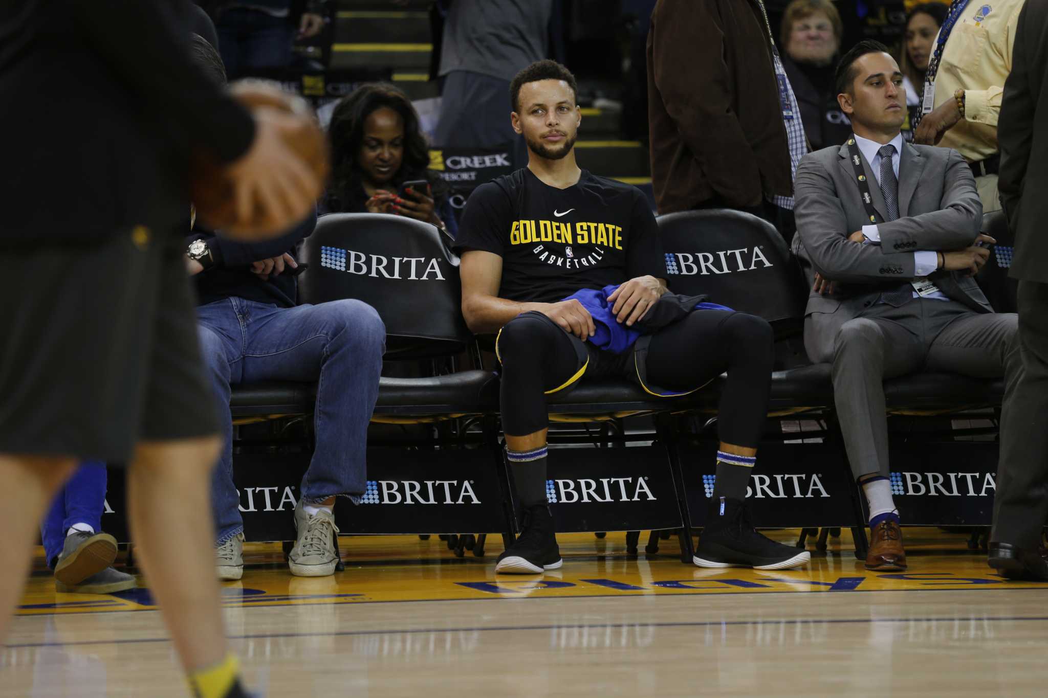 Warriors' Stephen Curry To Miss At Least 4 More Games With Ankle Injury