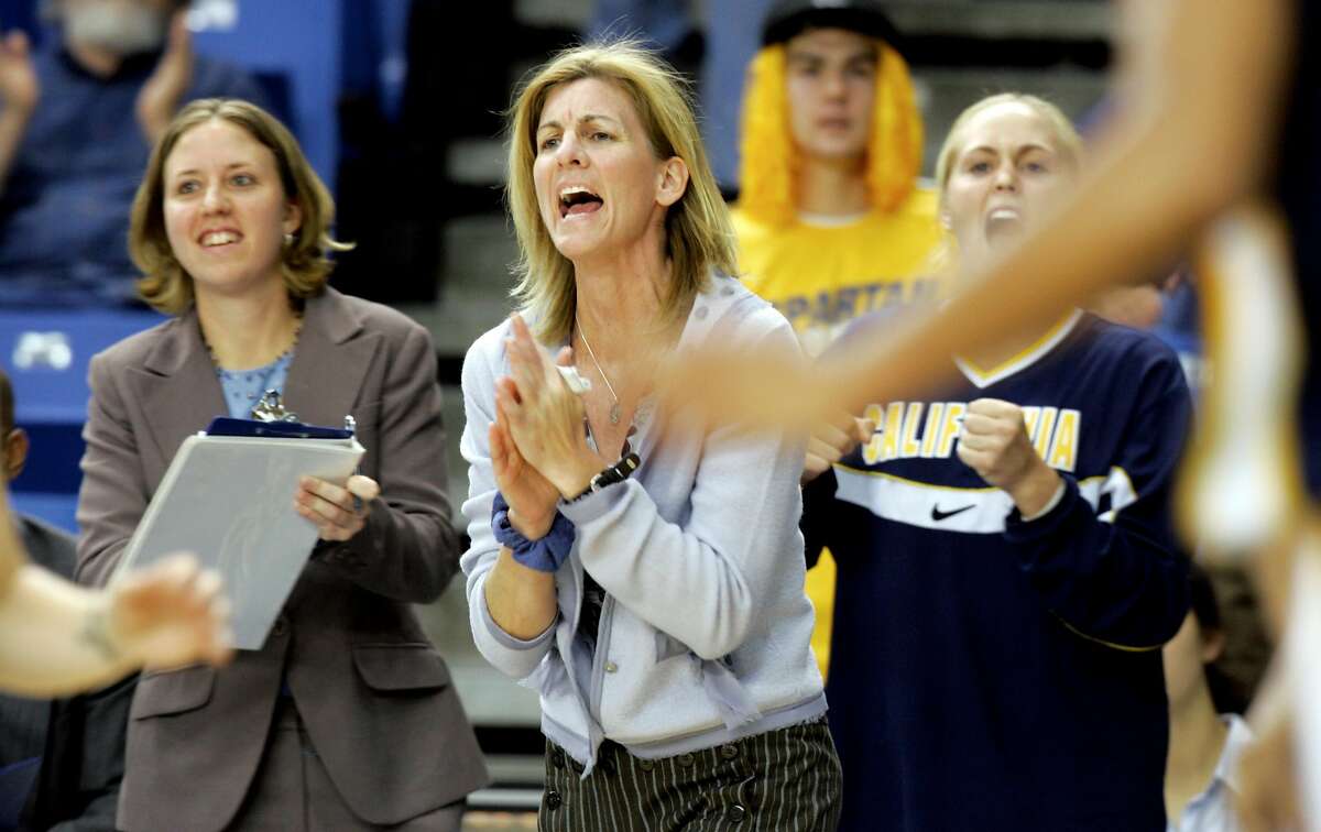 _P4I0051.JPG California Golden Bear's women's basketball head coach, Joanne Boyle on the sidelines during a game vs. San Jose State. Assistant coach Lindsay Gottlieb, left. Event on 12/8/05 in San Jose. Darryl Bush / The Chronicle