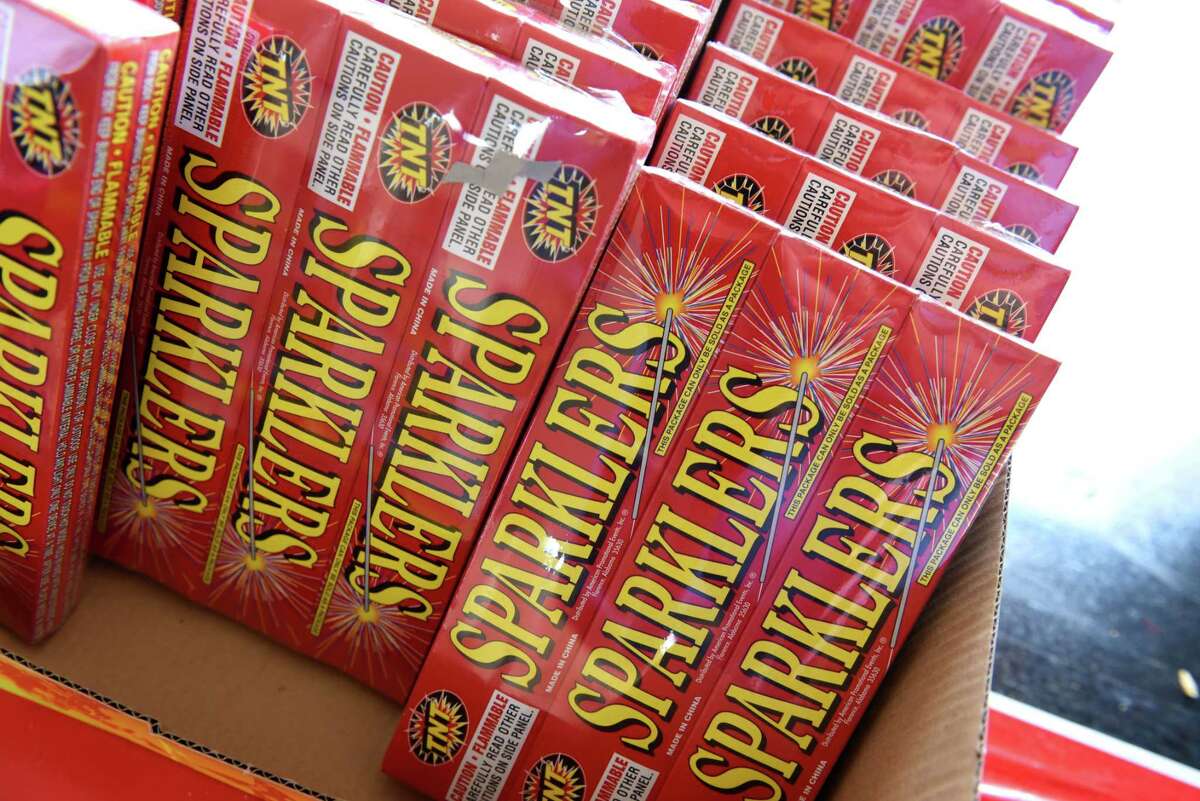 Which N.Y. counties permit backyard fireworks for the 4th of July?