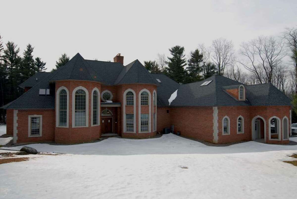 What does it take to sell Albany's higherpriced homes?