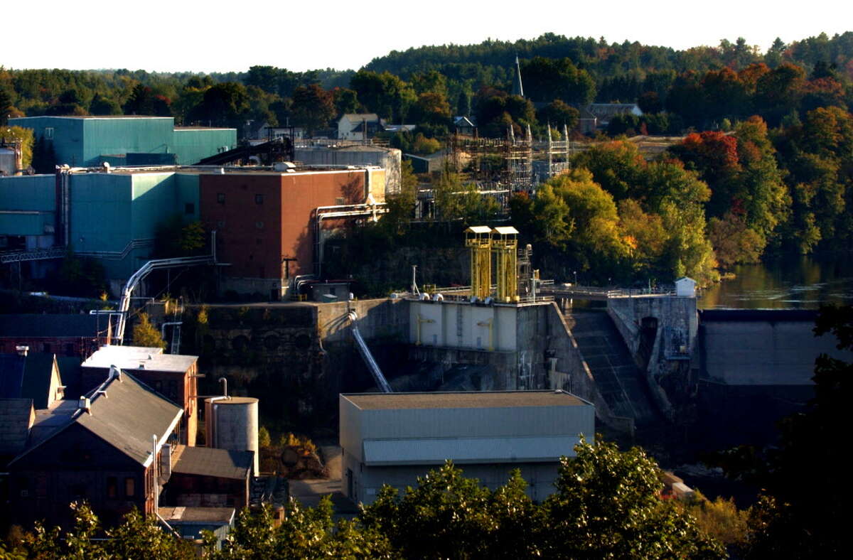Corinth's historic Main Street School still empty