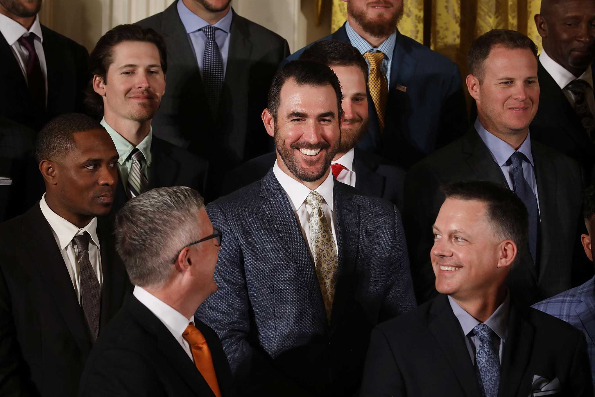 Astros, without Carlos Correa, visit White House