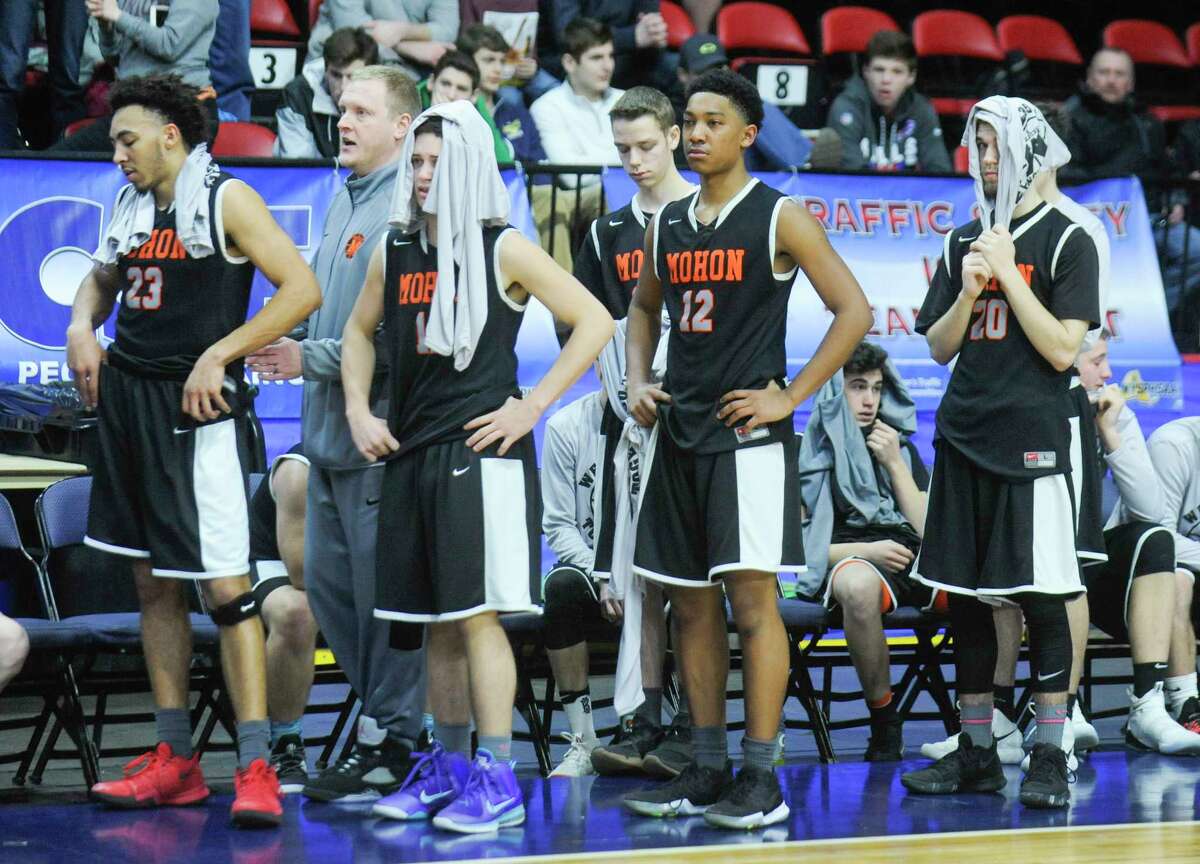 Mohonasen falls to Ardsley in Class A boys’ basketball semifinal