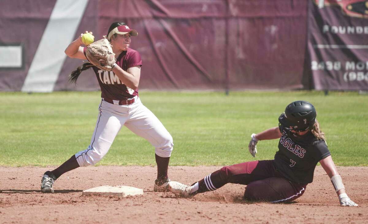 Second baseman Avianna Galvan had TAMIU’s only RBI Saturday in a 3-1 loss in eight innings to the Eagles.