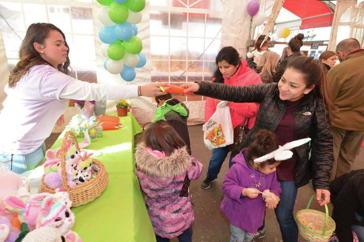 In Photos Stew Leonard’s hosts Easter Eggstravaganza