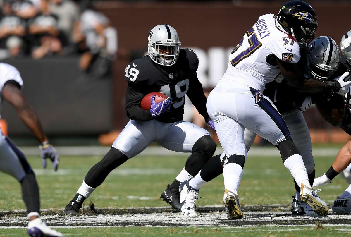 Raiders trade FB Jamize Olawale to Dallas to again move up from