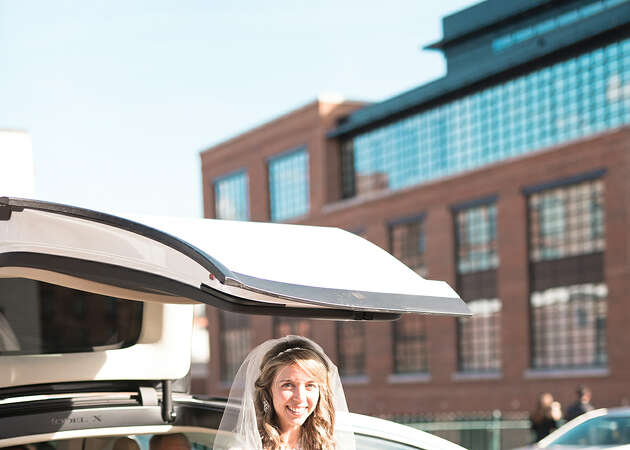 This couple loves Tesla so much they had a Tesla-themed wedding