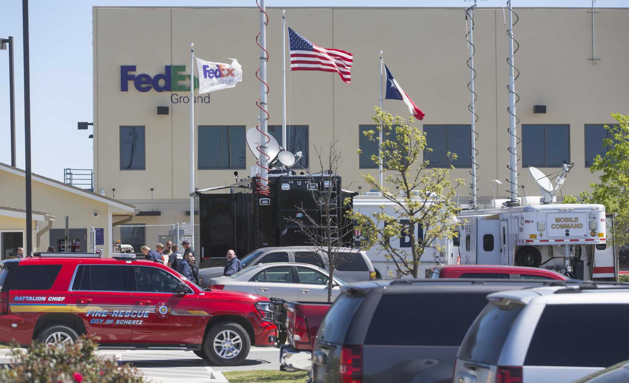 Lawmaker Clues at FedEx store cracked Austin bombing case