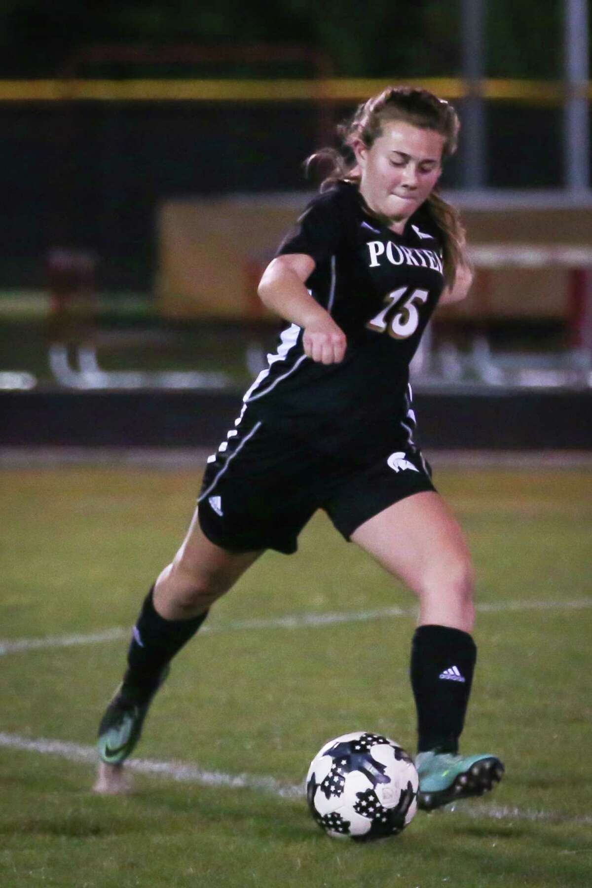 Porter's Atliy Kolodziejski (15) controls the ball during the girls soccer game against Caney Creek on Tuesday, March 20, 2018, at Caney Creek High School. (Michael Minasi / Houston Chronicle)