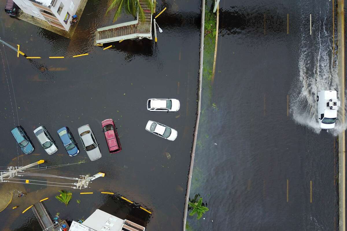 Before And After Photos Of Puerto Rico Shows The Island Six Months ...