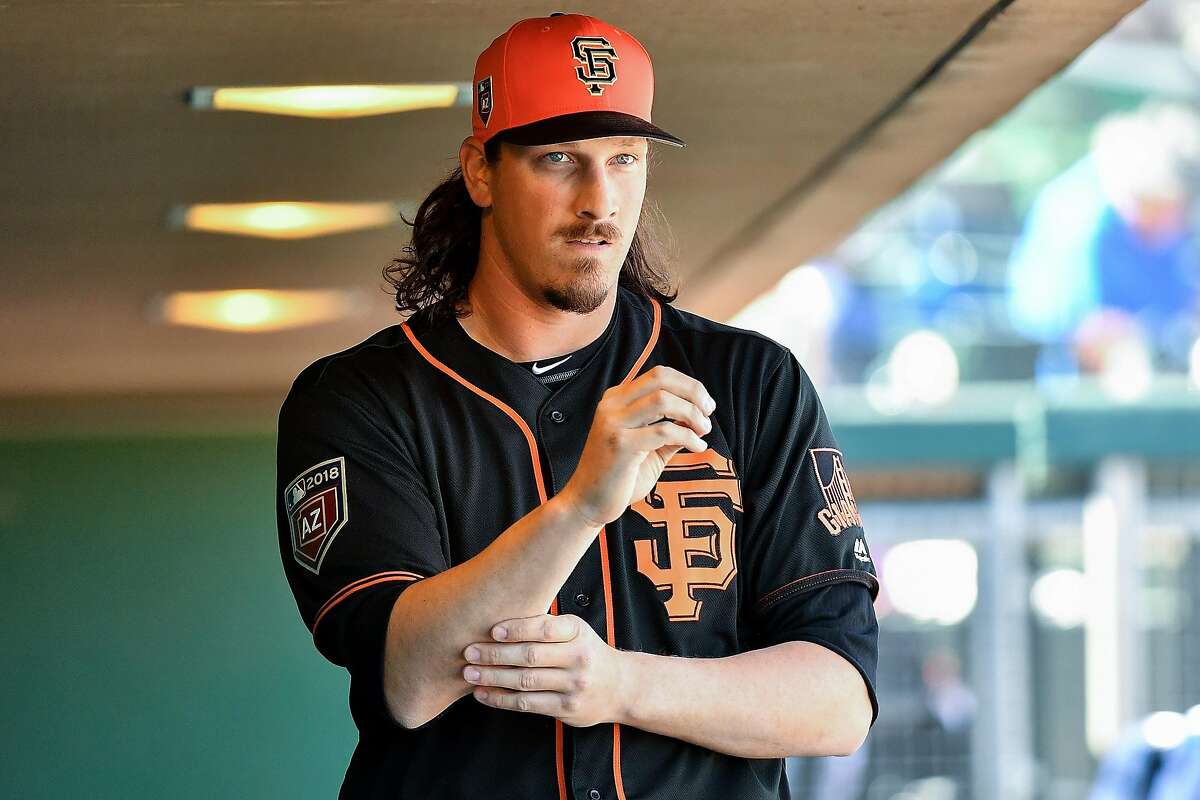 Jeff Samardzija #29 of the San Francisco Giants walks through the dugout prior to the spring training game against the Seattle Mariners at Scottsdale Stadium on March 9, 2018 in Scottsdale, Arizona. (Photo by Jennifer Stewart/Getty Images)