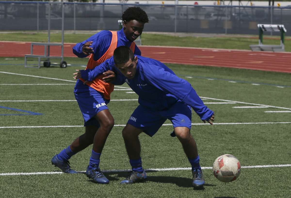 Diversity main ingredient for Elsik soccer team