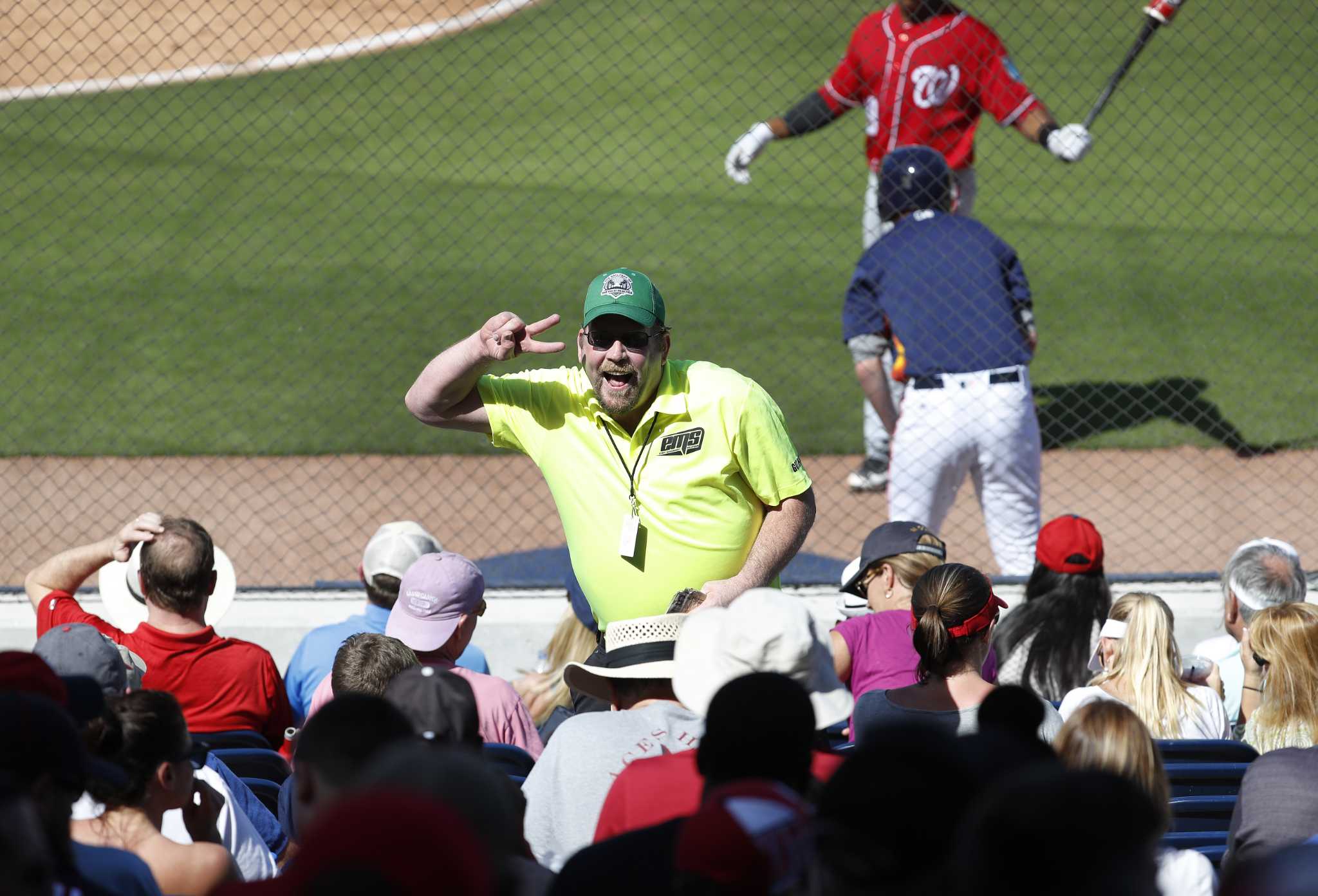 Beer vendor brews up fun at Astros' spring ballpark