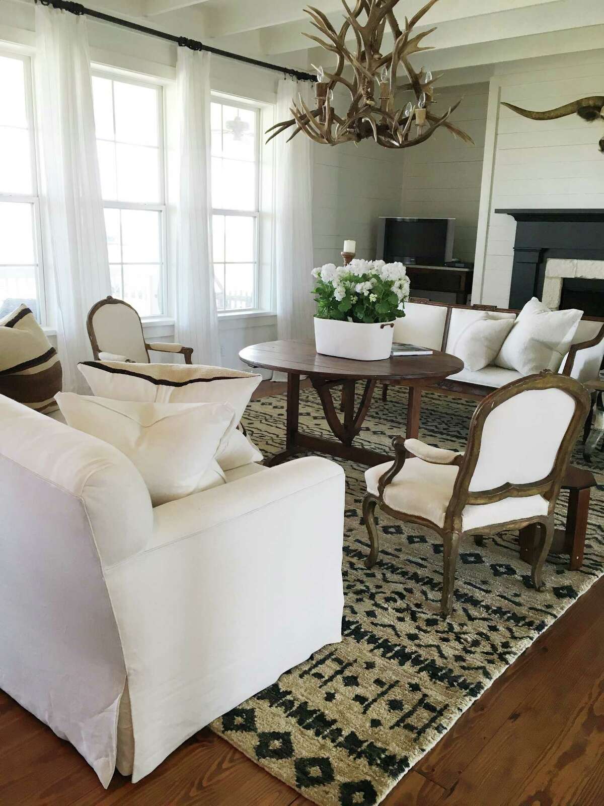 Houstonians Richard and Kimberley Rolland bought their weekend retreat in Carmine fully decorated from their own interior designer, Renea Abbott.