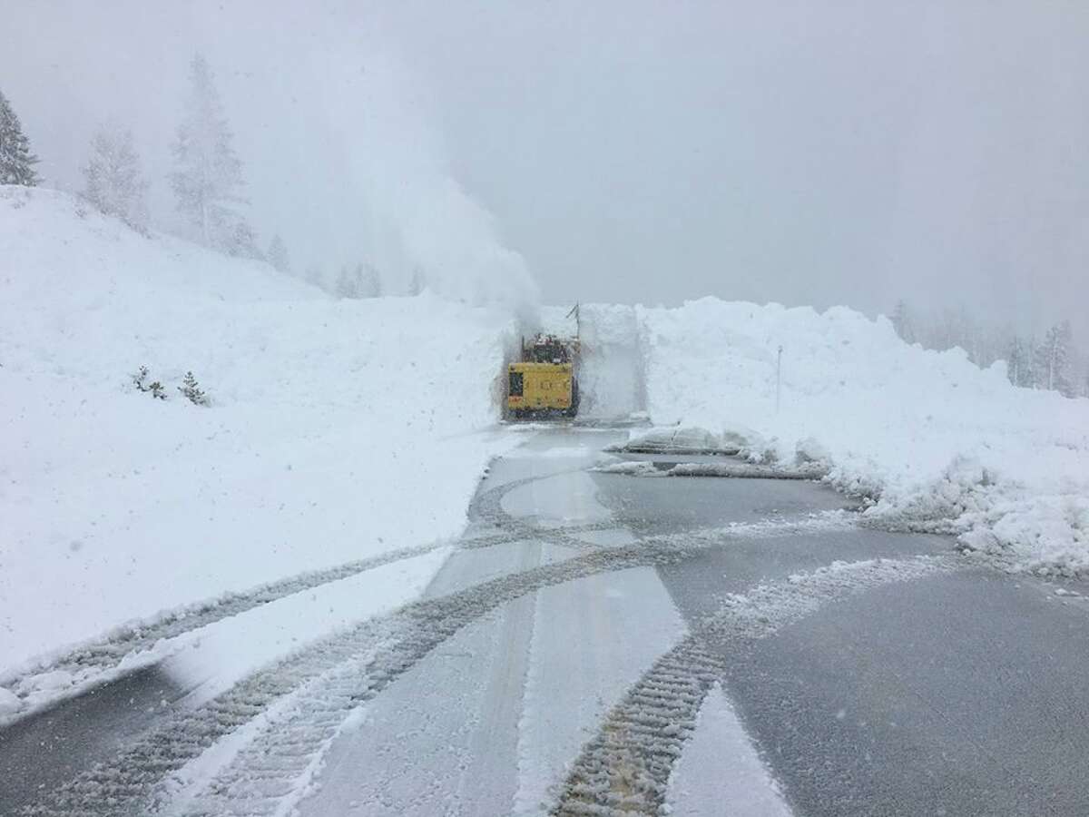 'Atmospheric river' dumping insane amounts of snow at elevations above ...