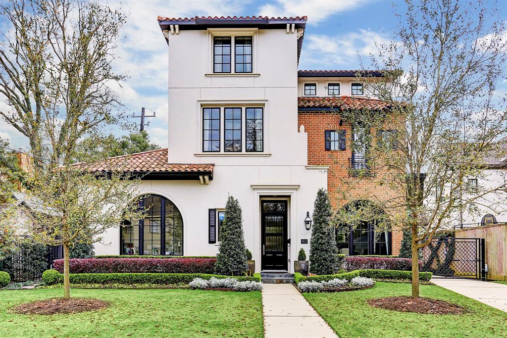 Milliondollar Houston homes open their doors to home shoppers this weekend