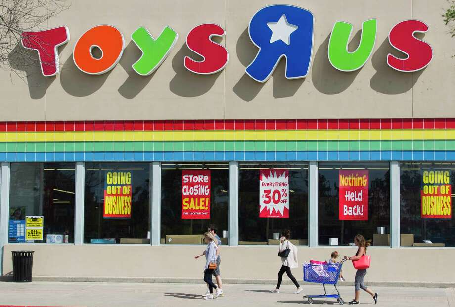 which toys r us locations are closing
