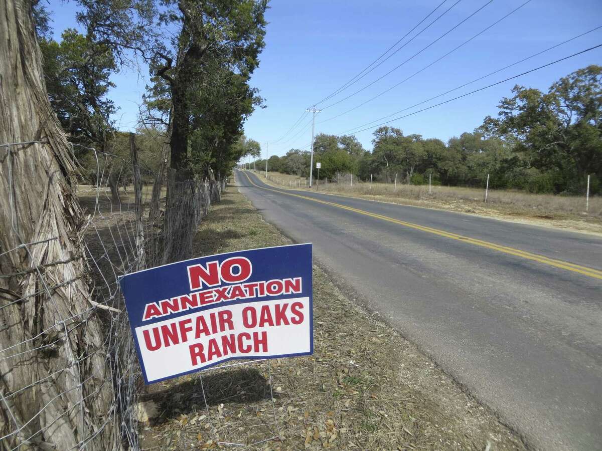 More than four months after the city of Fair Oaks Ranch annexed 1,312 acres in late 2017, some opponents of being brought into the city are still displaying signs in opposition along local roads. A lawsuit challenging the legality of the annexations is pending in Bexar County. Zeke MacCormack
