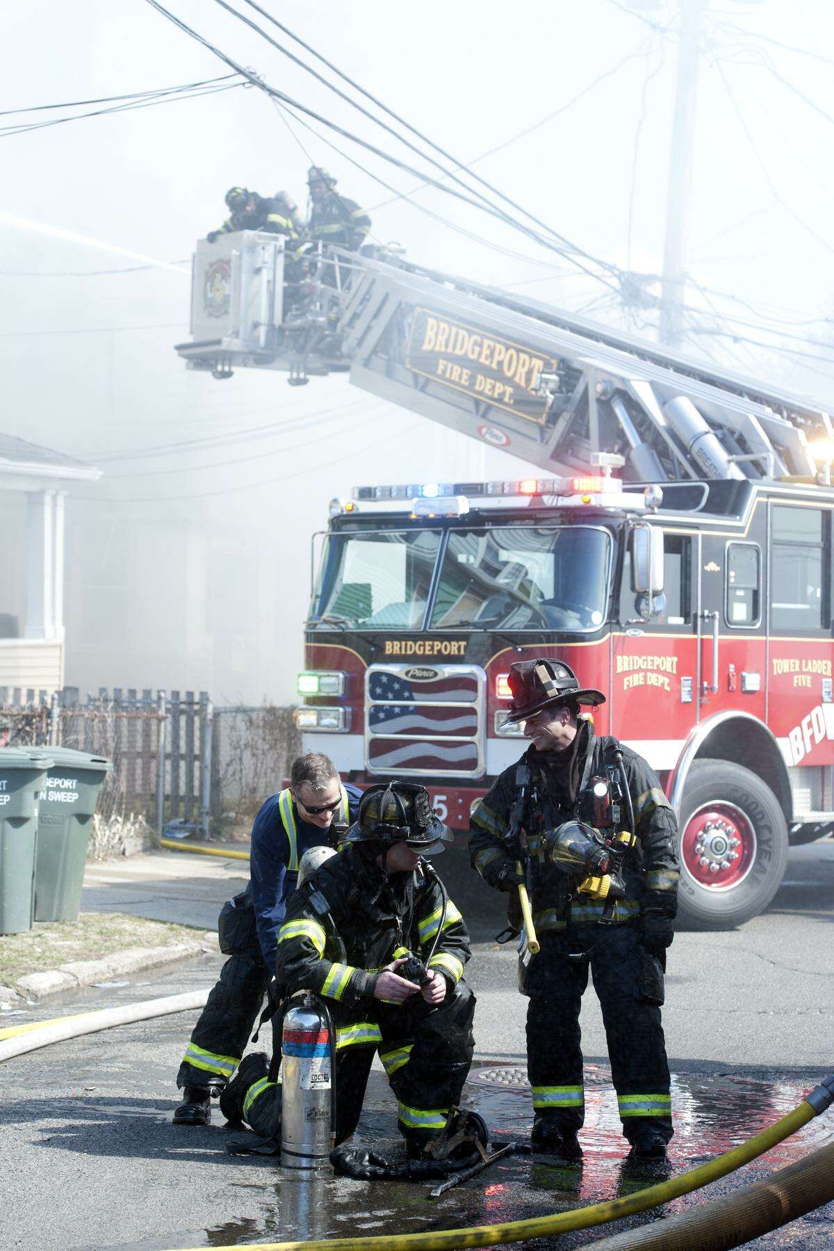 3alarm Bridgeport fire took 1 hour to get under control