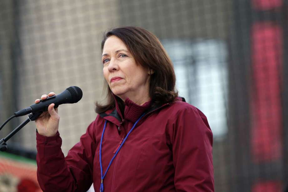 Connelly Will Sen. Maria Cantwell debate underdog foe, and when