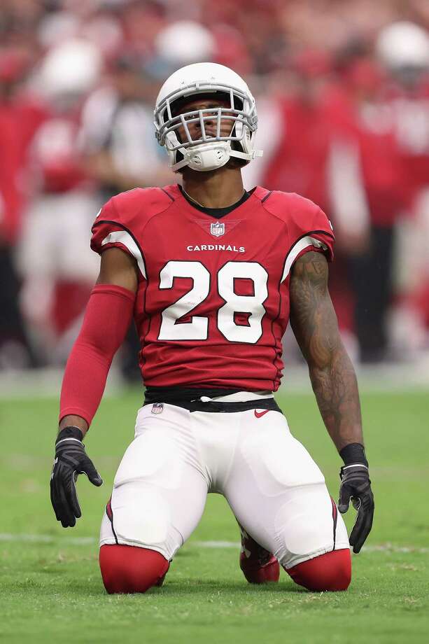 GLENDALE, AZ - OCTOBER 01: Cornerback Justin Bethel #28 of the Arizona Cardinals reacts after breaking up a play during the first half of the NFL game against the San Francisco 49ers at the University of Phoenix Stadium on October 1, 2017 in Glendale, Arizona.  (Photo by Christian Petersen/Getty Images) ORG XMIT: 700070656 Photo: Christian Petersen / 2017 Getty Images