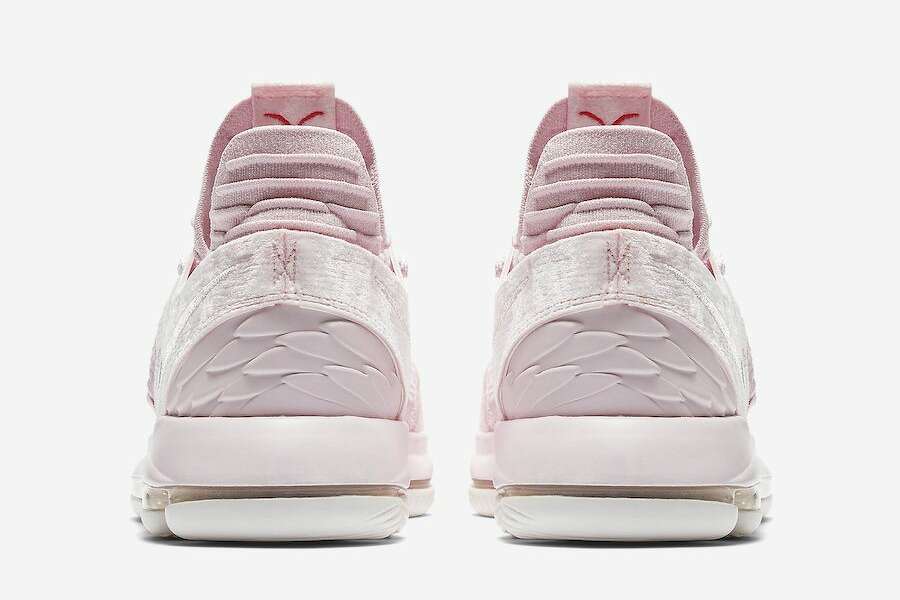 kevin durant's pink shoes