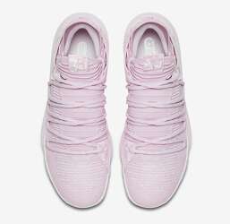 kevin durant pink shoes