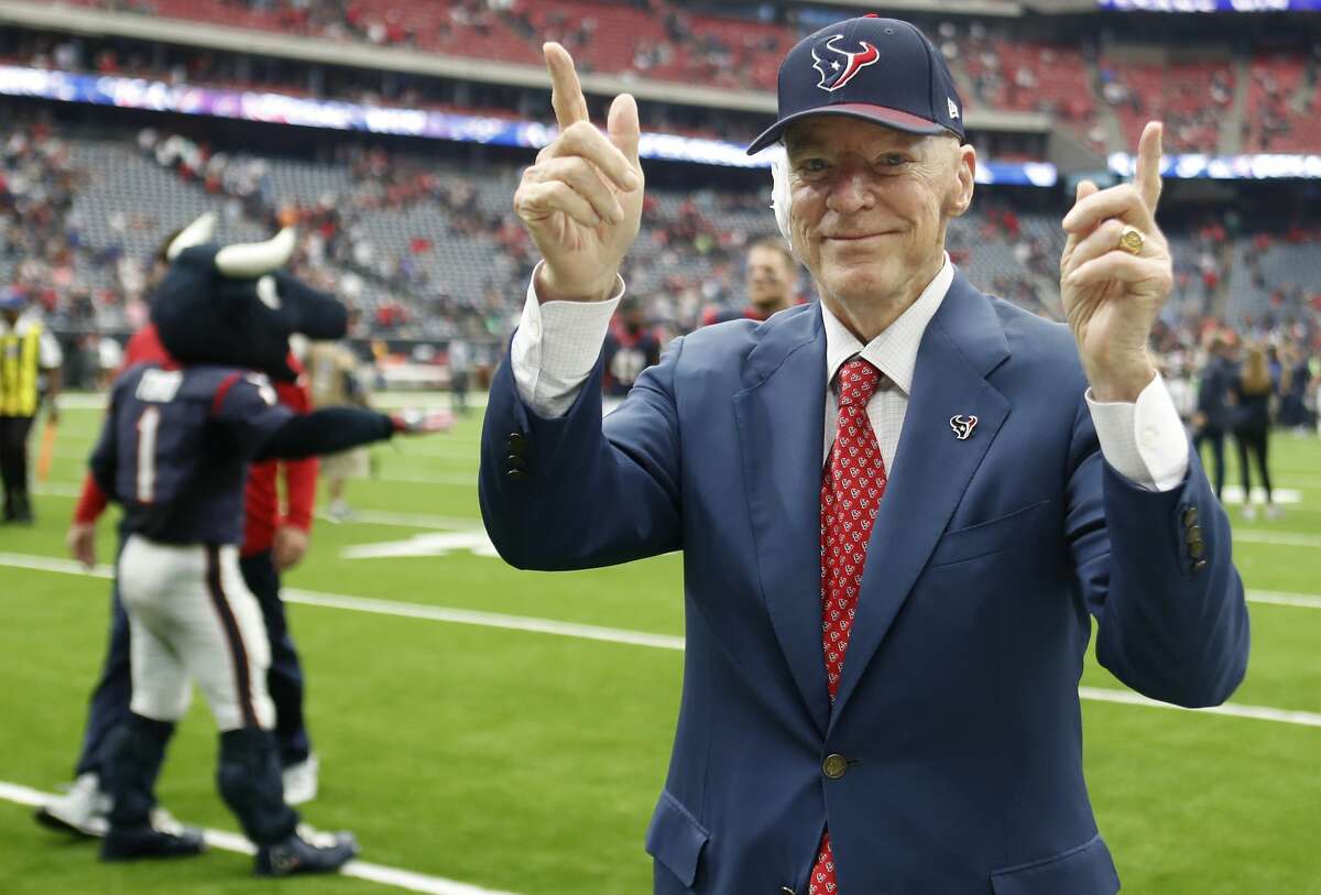 Texans Owner Bob McNair Says NFL Fields Not Place For Political Statements