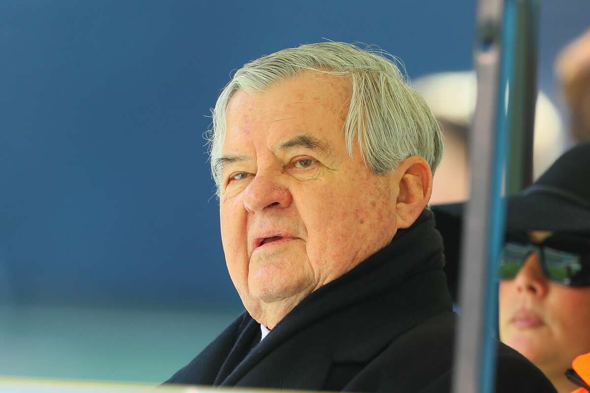 EAST RUTHERFORD, NJ - NOVEMBER 26: Carolina Panthers Owner Jerry Richardson prior to the National Football League game between the New York Jets and the Carolina Panthers on November 26, 2017, at MetLife Stadium in East Rutherford, NJ. (Photo by Rich Graessle/Icon Sportswire via Getty Images)
