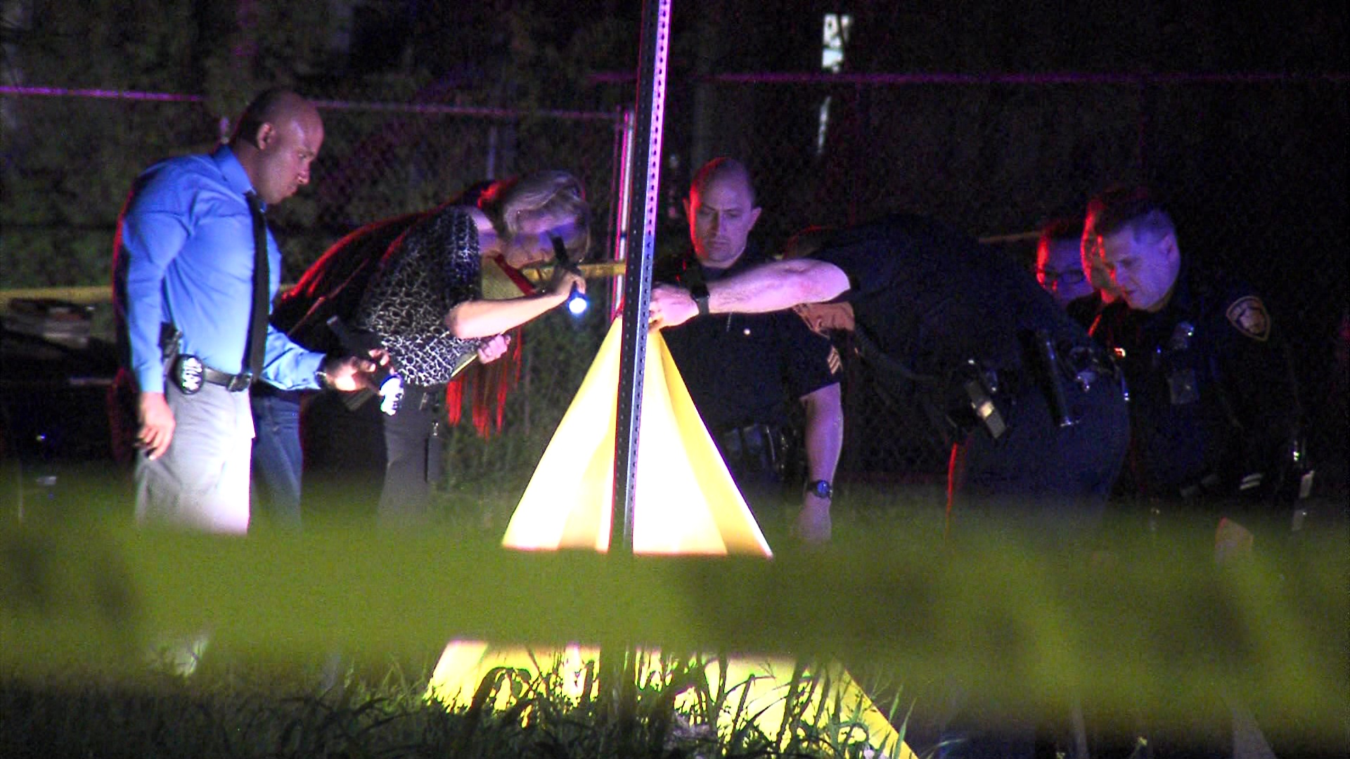 Police: Man finds girlfriend fatally shot in head at San Antonio street ...