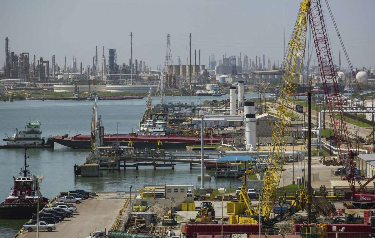 Port of Corpus Christi clashing with private crude oil export terminal