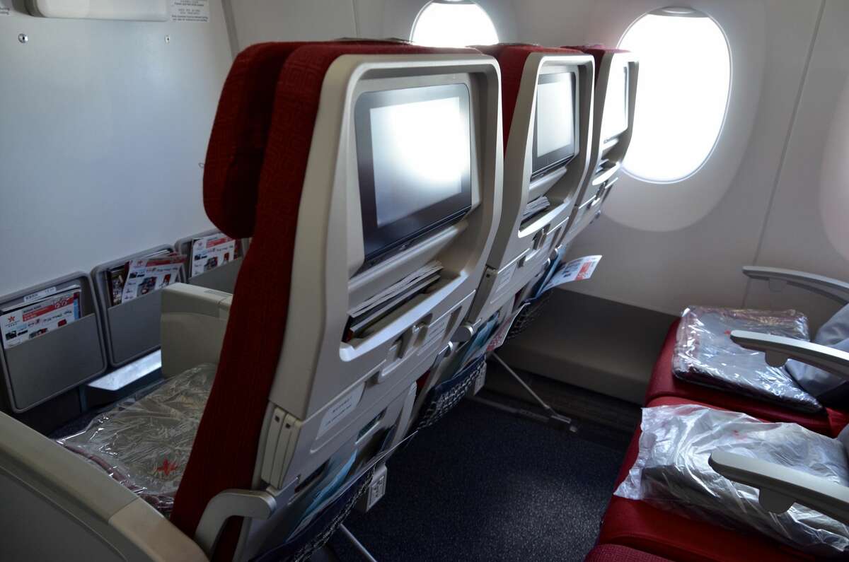 First look inside Hong Kong Airlines A350 [Photos]