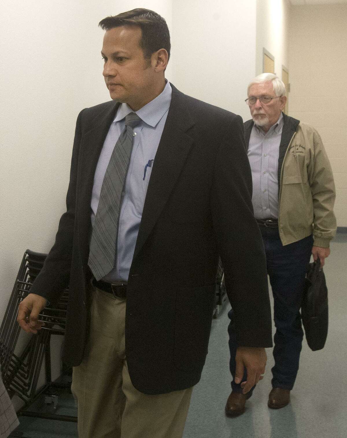 Trial of exSan Antonio attorney accused in sex case continues