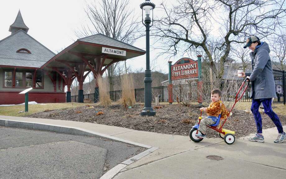 emily ilowit brings her son lucas, 3, to the free library in the