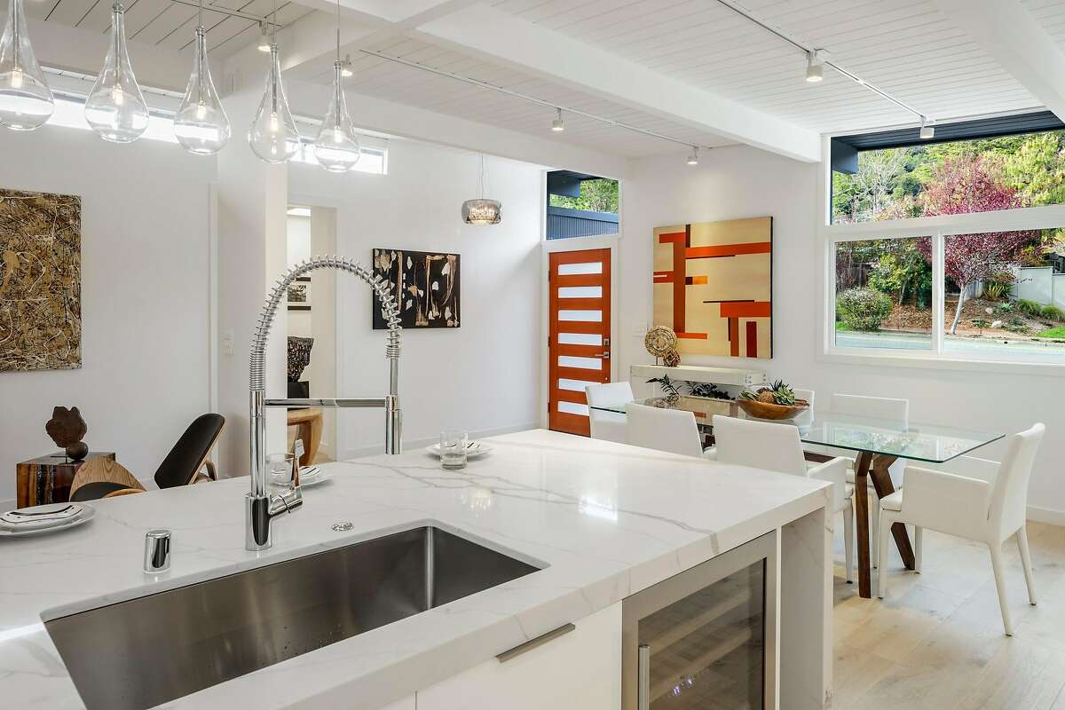 Walk Through San Rafael Eichler Enjoys Modern Flair