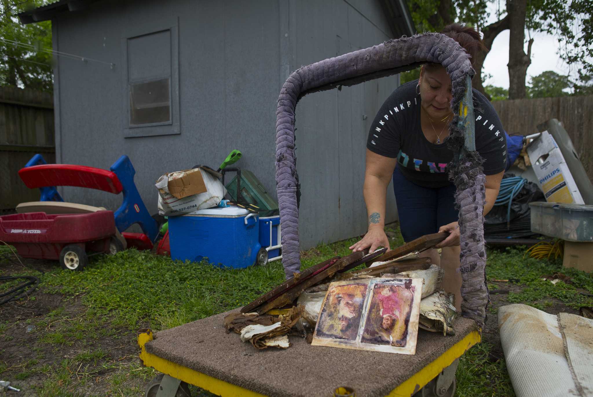 Blundering workers flood homes that they were supposed to be