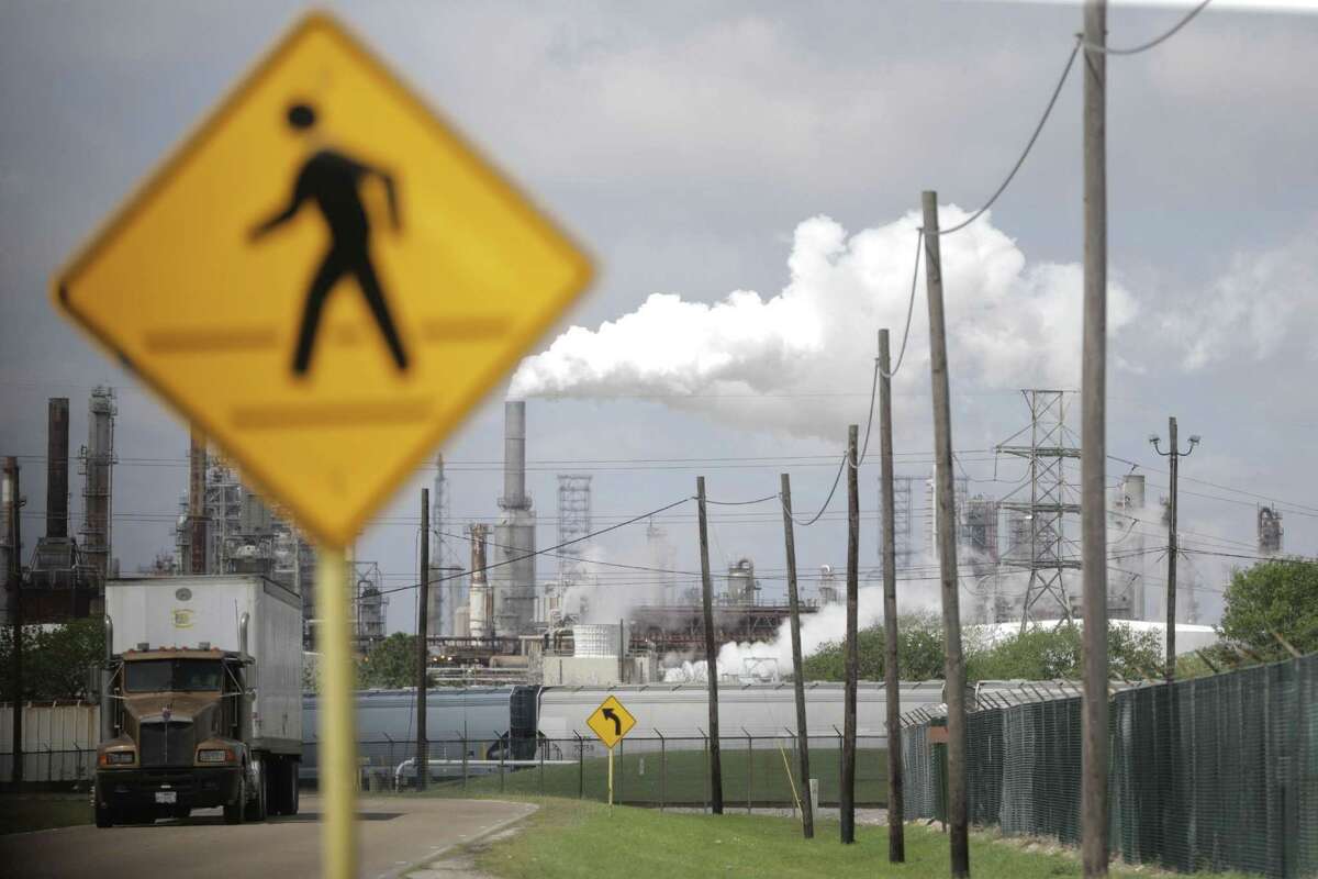 Shell Deer Park refinery is one of the plants that reported major pollution releases during and after Hurricane Harvey. (Elizabeth Conley / Houston Chronicle )