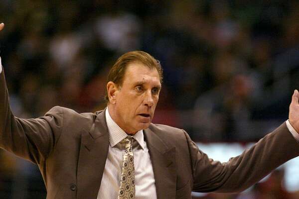 Rockets Coach Mike D Antoni Baffled By Rudy Tomjanovich S Hall Of